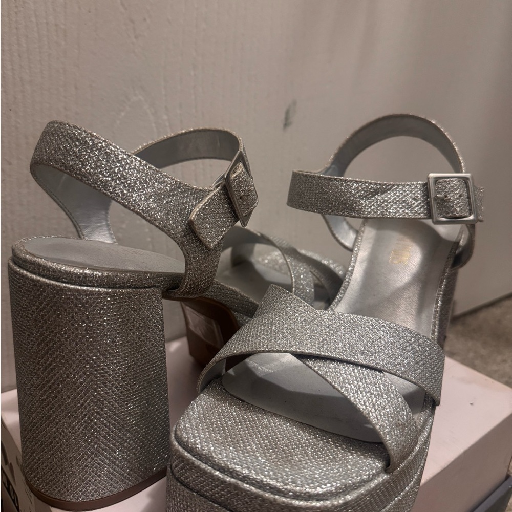 Elegant Silver Platform Sandals